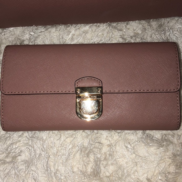 Dusty rose Michael Kors purse & wallet - Picture 5 of 8